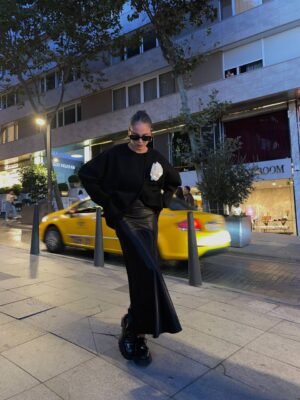 Μαύρη Σατέν Φούστα