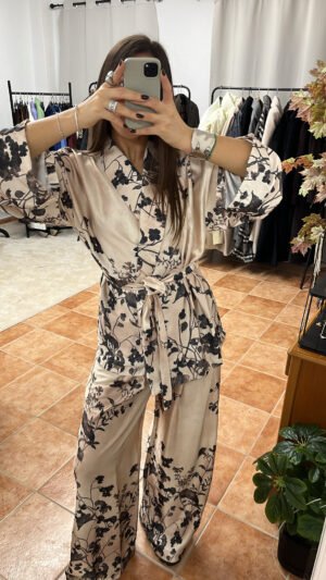 Alternative view of Σατέν Σετ Κιμονό με Φλοράλ Σχέδιο