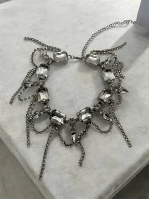 Τσόκερ με Μεγάλα Διαμάντια και Μικρές Τρέσες Ζιργκόν