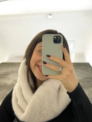 Soft Cloud – Γούνινη Λαιμουδιέρα σε 4 Χρώματα