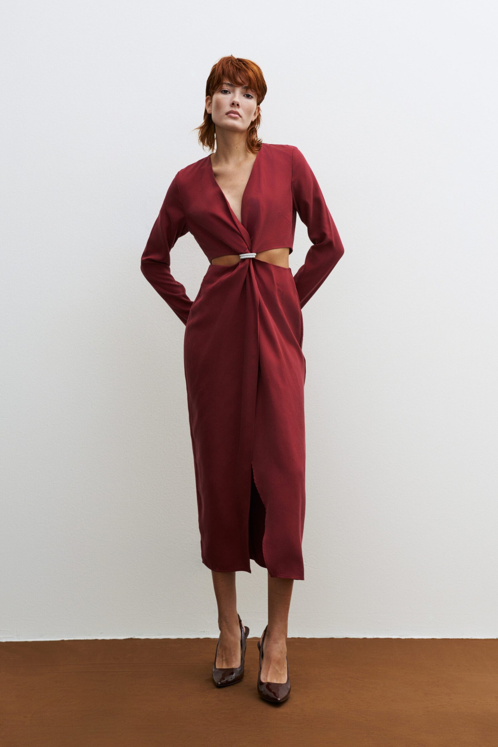 Long sleeve φόρεμα με V-λαιμό σκούρο κόκκινο - Image 5