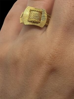 Alternative view of Χρυσό Δαχτυλίδι με Ανάγλυφο Σχέδιο Ήλιου