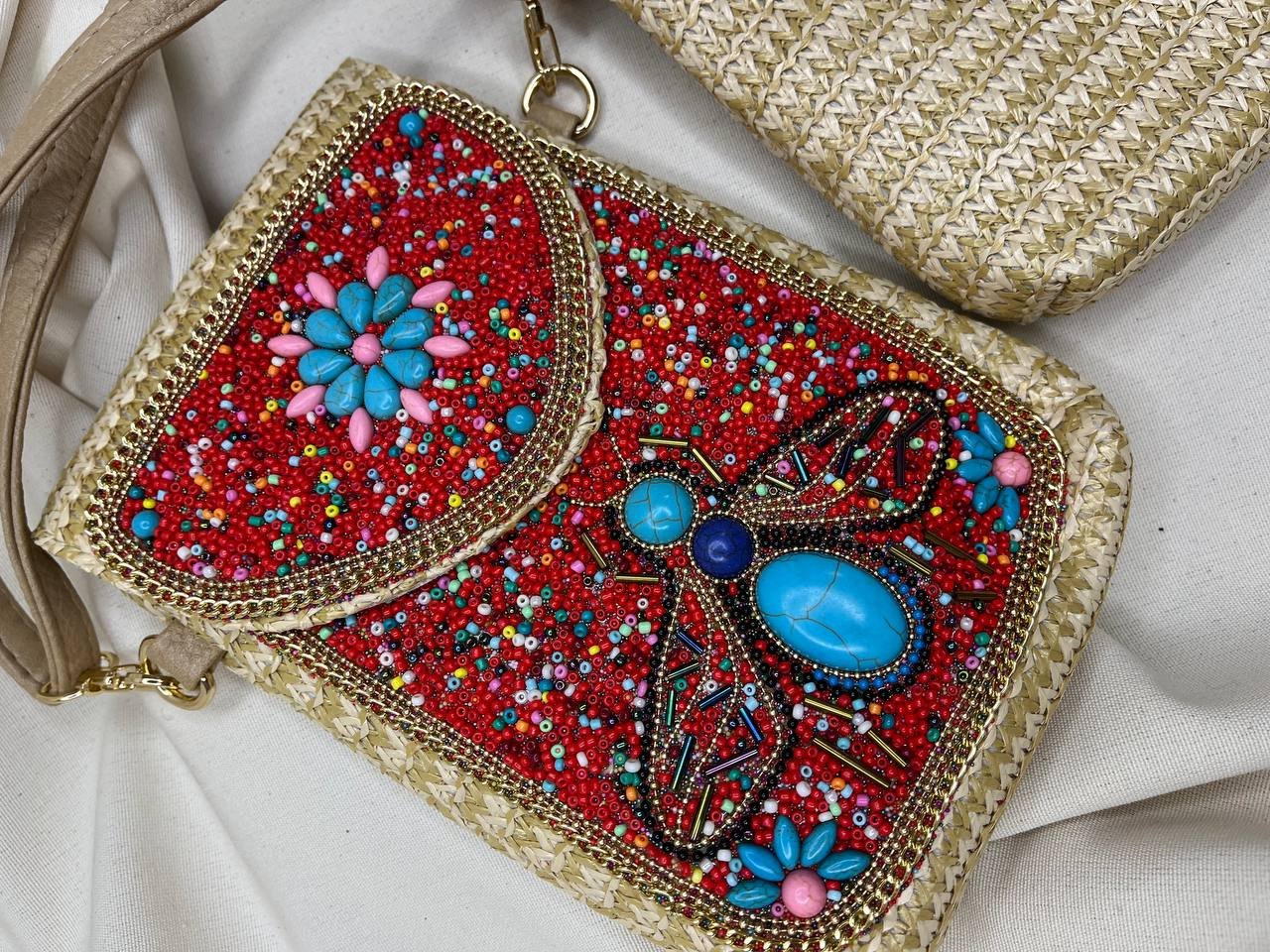 Τσαντάκι με Σχέδιο Bee & Πολύχρωμες Χάντρες - Image 2