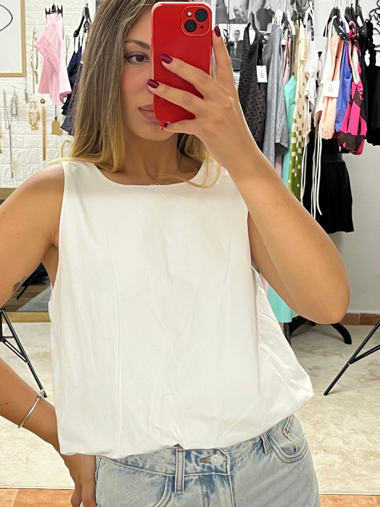 Urban Pure – Λευκό Crop Top με Λάστιχο & Minimal Γραμμή