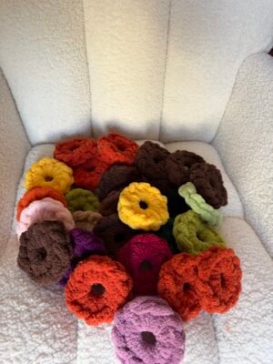 🎁 Mystery Box με 5 Πλεκτά Λαστιχάκια (Random Colors)