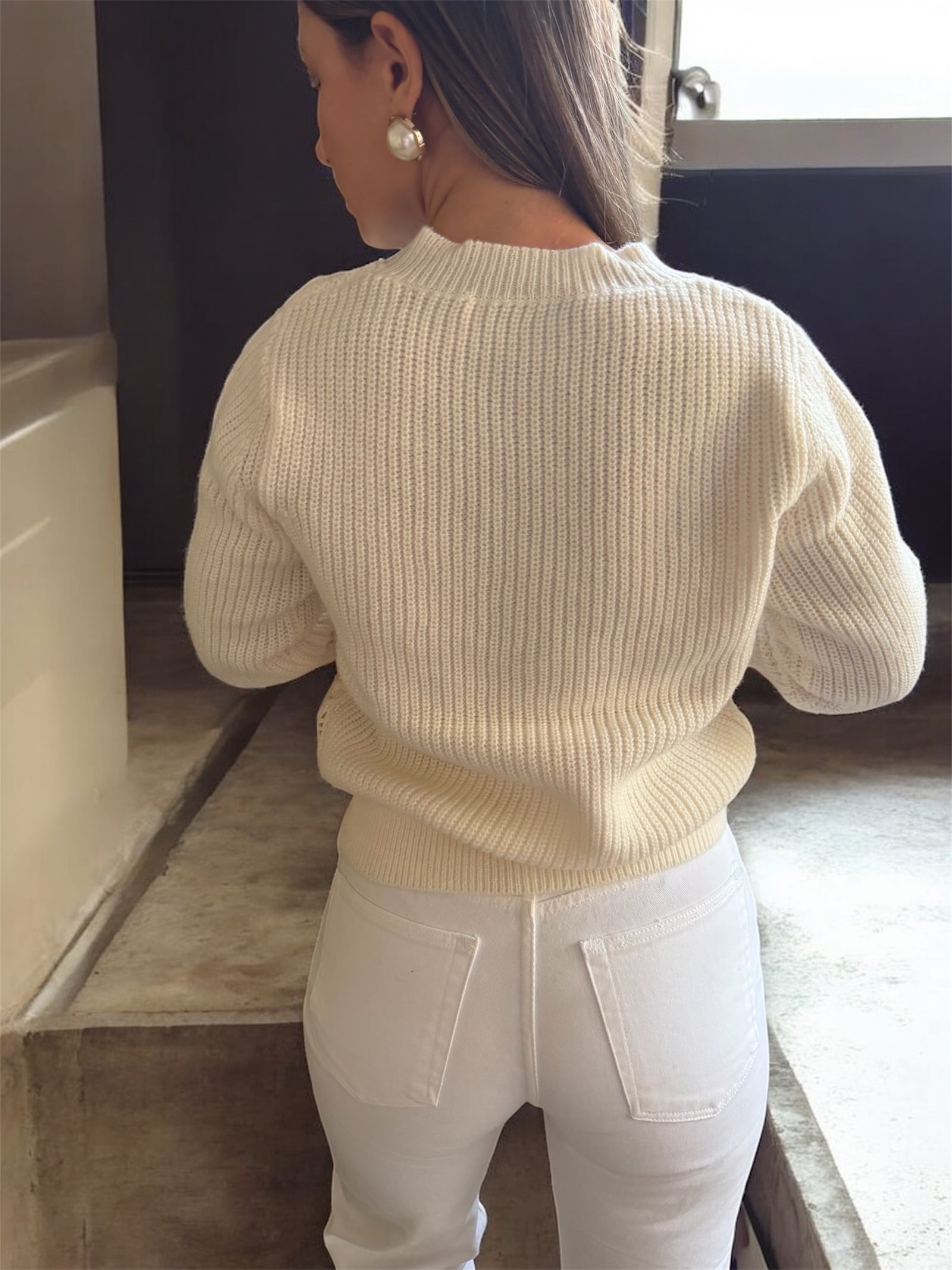 Κρεμ Πλεκτή Ζακέτα με Πλεξη - Image 2