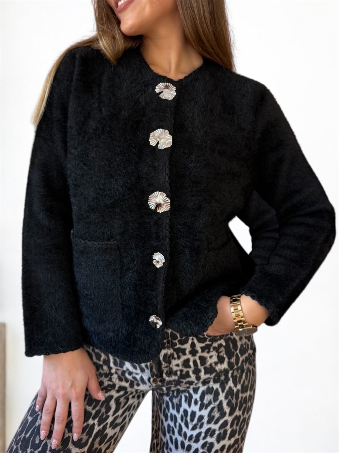 Μαύρη Ζακέτα με Διακοσμητικά Κουμπιά
